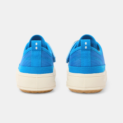 حذاء رياضي من القماش باللون...